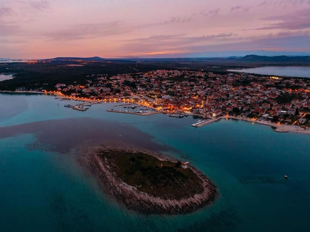 Apartments Luka Пакоштане Экстерьер фото
