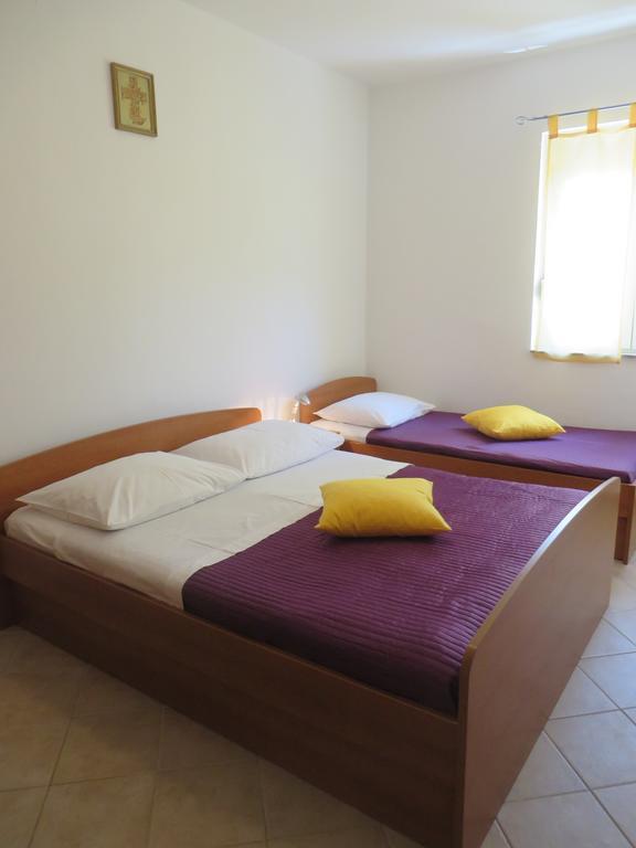 Apartments Luka Пакоштане Экстерьер фото