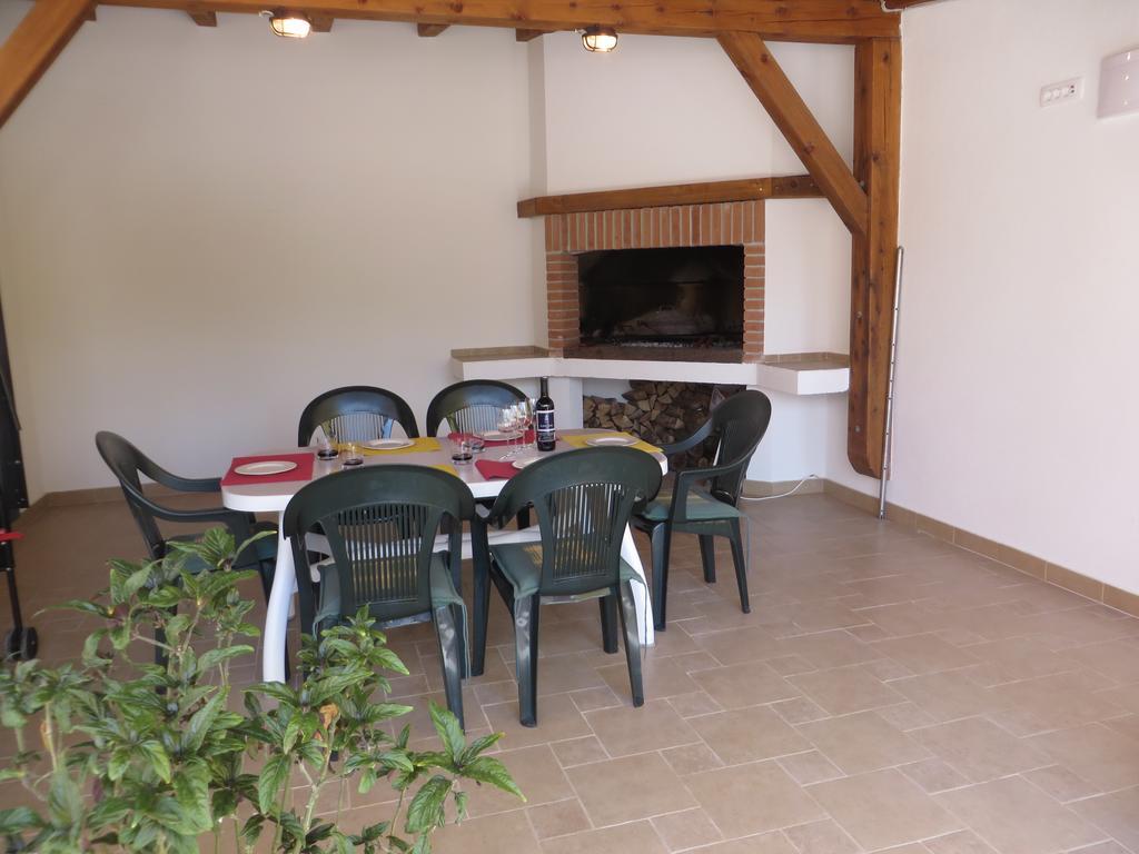Apartments Luka Пакоштане Экстерьер фото