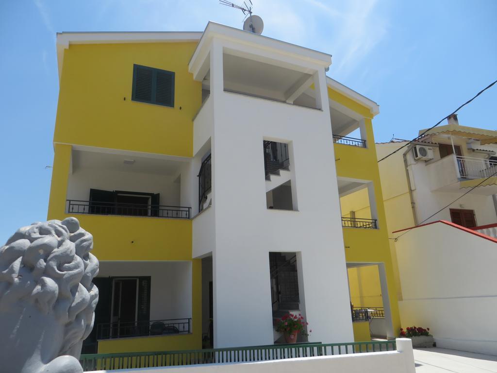 Apartments Luka Пакоштане Экстерьер фото